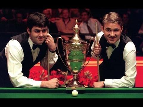 媒体人：伊万的逻辑实在看不懂，中前场五个进攻球员却收缩防守.