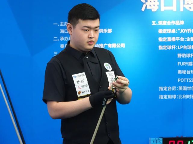 媒体人：伊万的逻辑实在看不懂，中前场五个进攻球员却收缩防守.