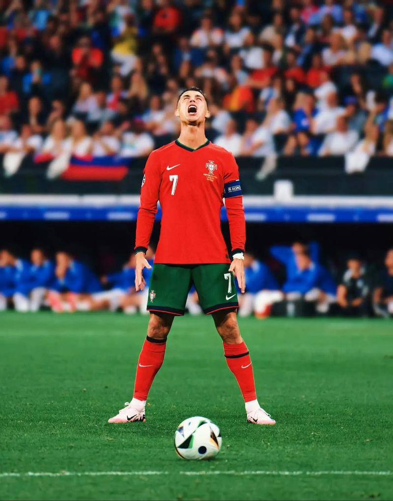 上海队未与欧锦赛中发挥出色的波兰归化球员乔丹-劳埃德接触