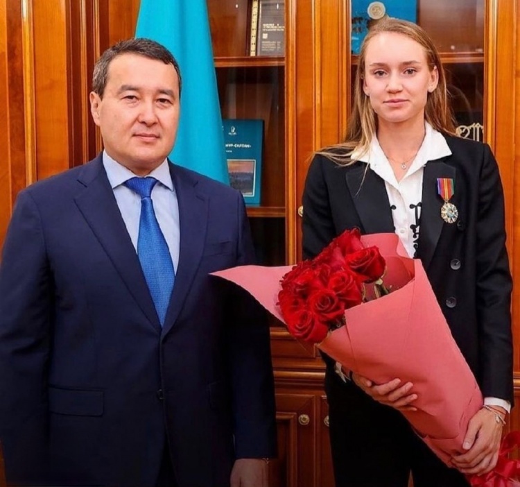 Pro V1推出四分之一世纪，它怎么改变球坛