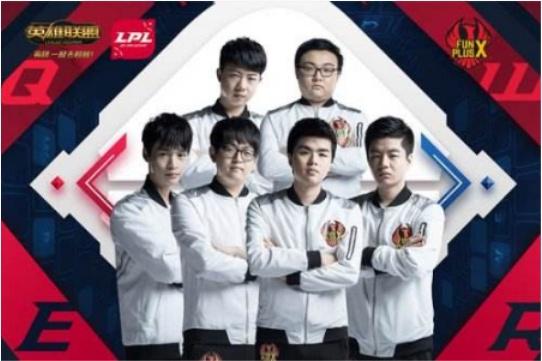 曼联主场迎战西汉姆联，两队均形势不佳，曼联有望取胜。